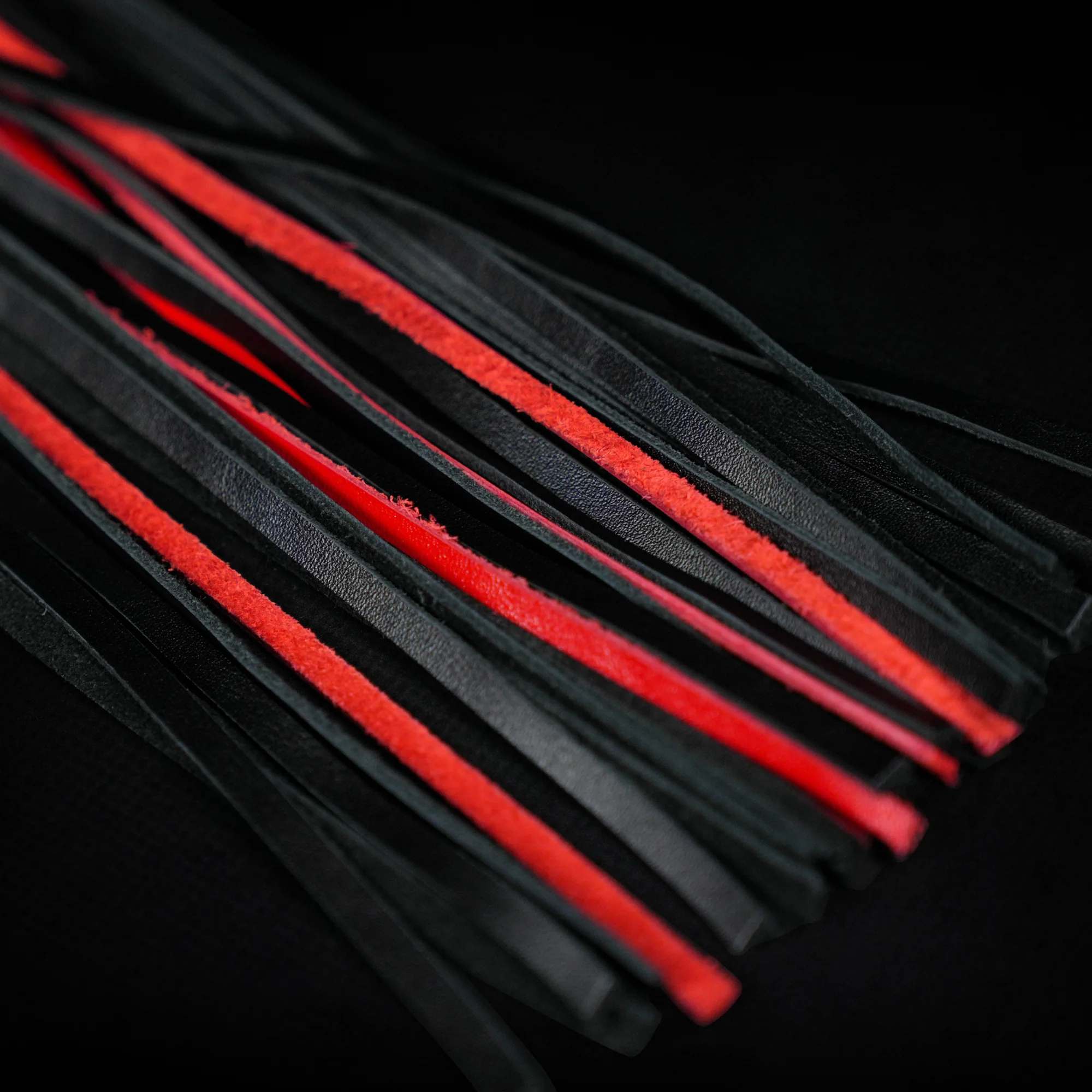 ™ Obsidian Vex Flogger