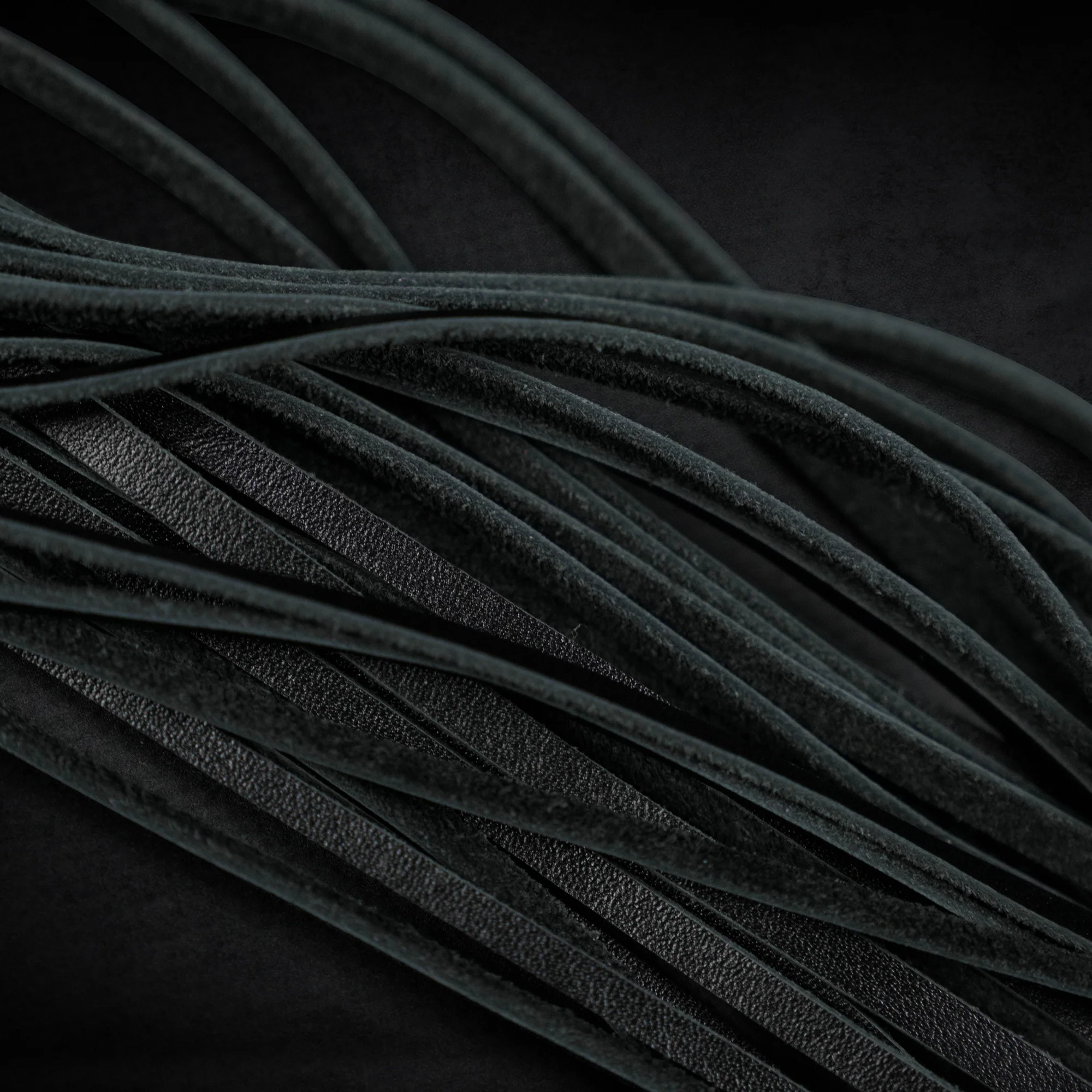 ™ Obsidian Vex Flogger